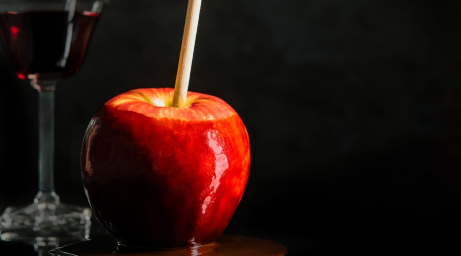 How to Make Red Wine Caramel Apples