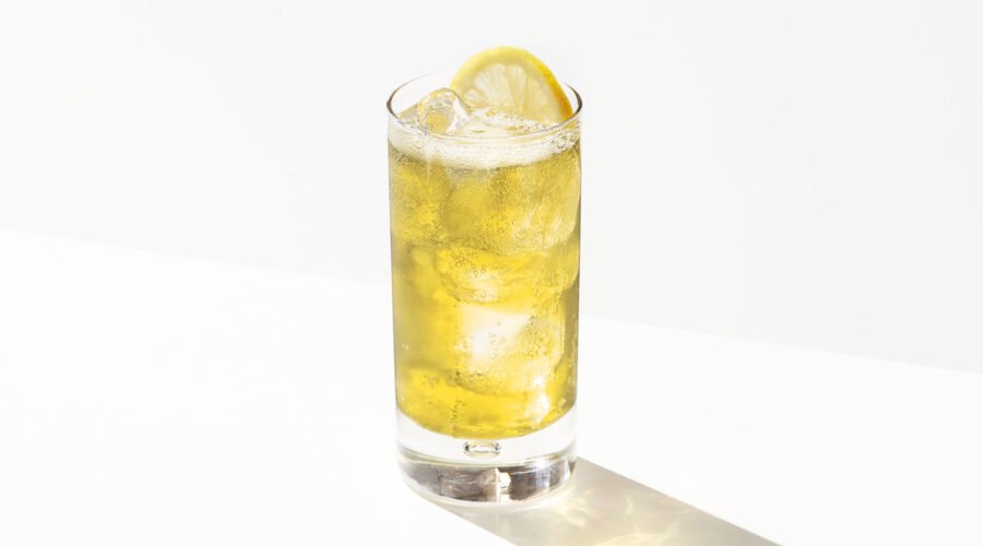 A Simple Scotch and Soda Is a Refreshing Classic