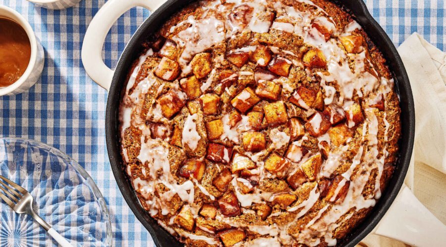 This TikTok-Famous Apple Skillet Cake Is Too Easy and Delicious to Ignore