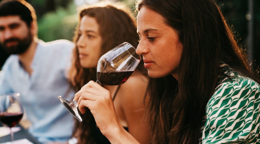 How a Super-Taster Tastes Wine