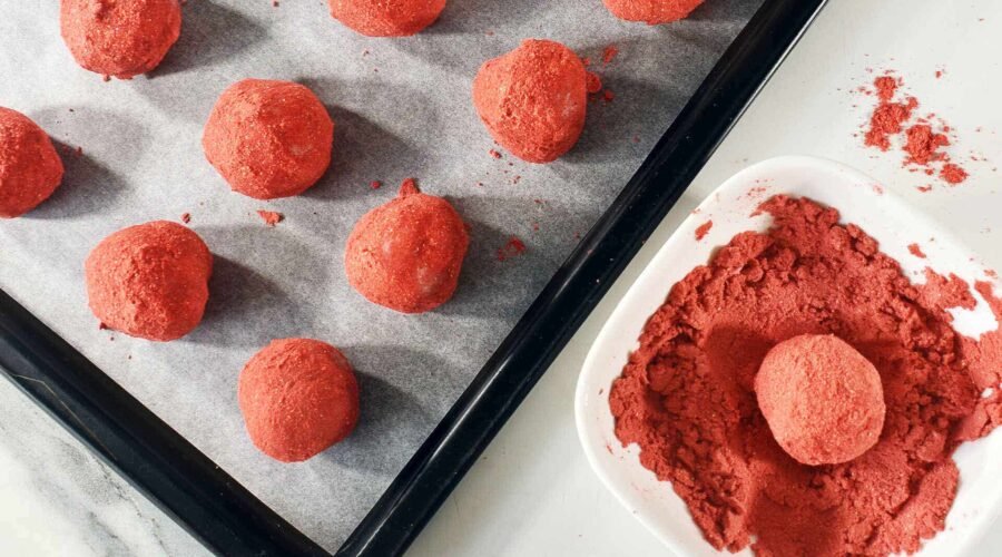 Recipes: These Strawberry Frosé Truffles Are a Summertime Smash