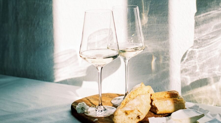 What, Exactly, Is a Dry White Wine?