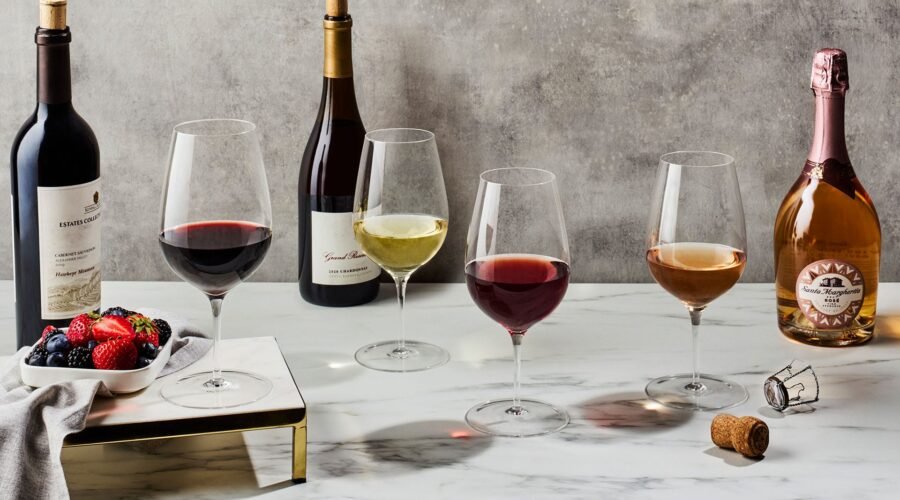 Meet the Aria Short Stem Wine Glass