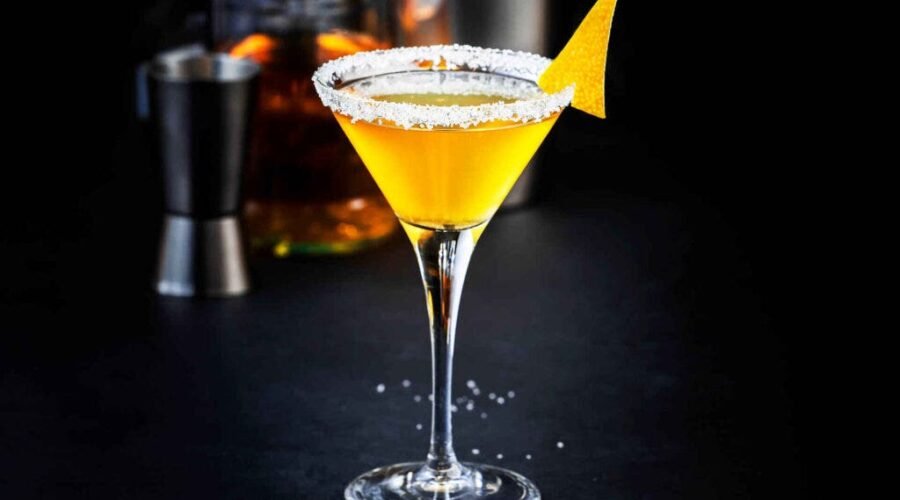 The 8 Drinks That Defined Paris Cocktail Culture