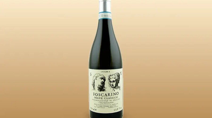 These High-Scoring White Wines Make Great Gifts