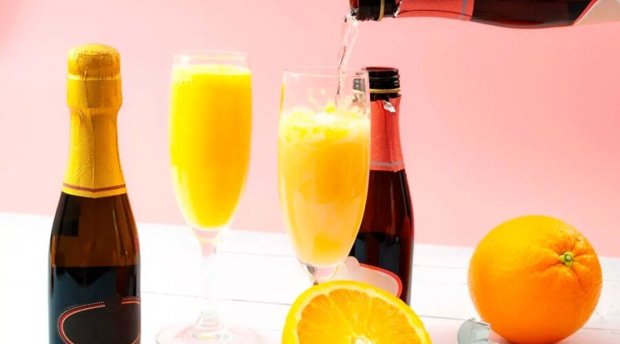 Feeling Sparkly? 18 of Our Favorite Champagne Cocktails