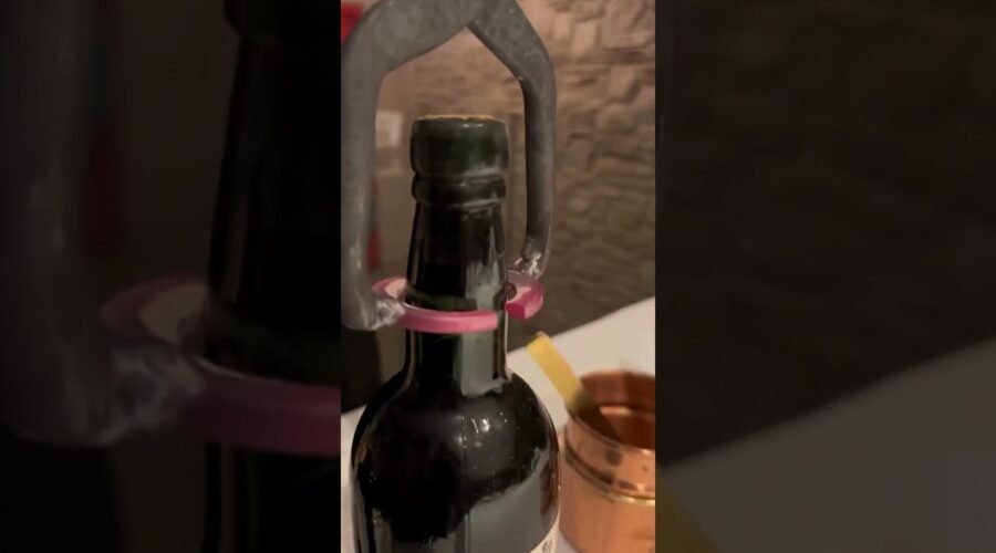 Opening a 1963 Warre’s port wine!😯