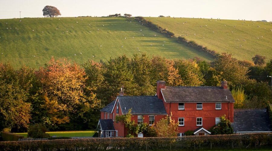 7 Cozy U.K. Pubs Where You Can Spend the Night