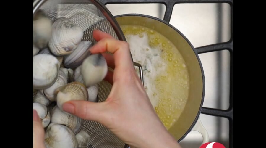 Garlic & Wine Steamed Clams | Simple Seafood | Safeway