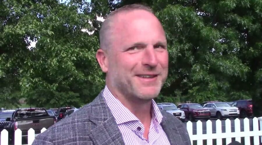 Darian DeVries addresses the media at Huber’s Winery: May 27, 2026
