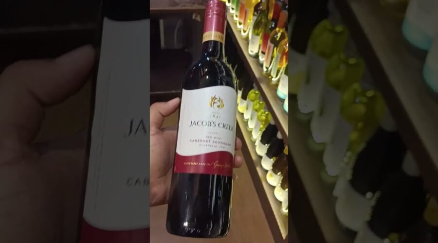 THE MOST POPULAR RED WINE 🍷🍷 !!! ( JACOB CREEK ) #sanjayshah5558 #liquor_verse #reels #views